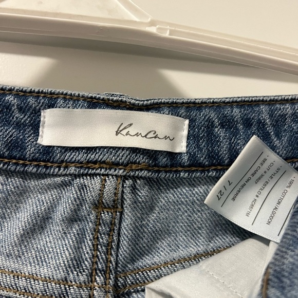 Light Washed boyfriend Jean - Picture 3 of 3